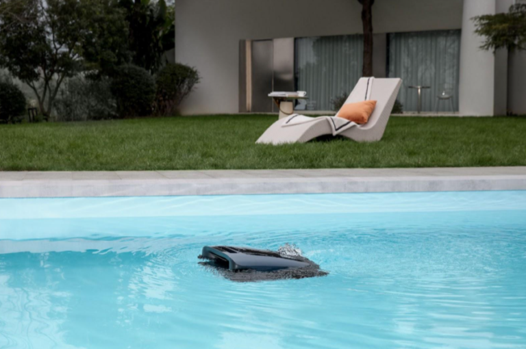 Robot Pool Cleaner: Are Cordless Models as Good as Corded?
